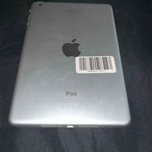 Unlocked Silver iPad mini 16GB - Picture 4 of 5